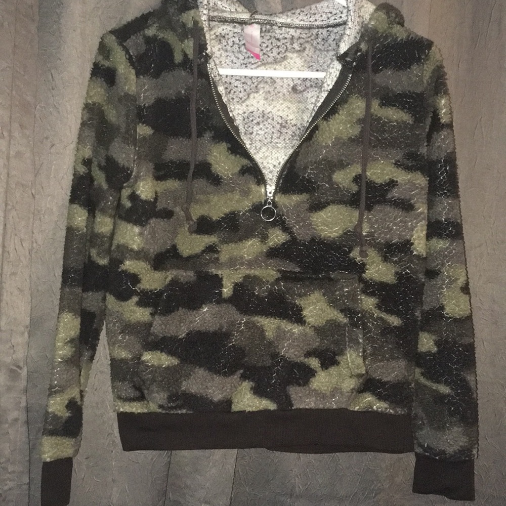Fuzzy Camo pull over